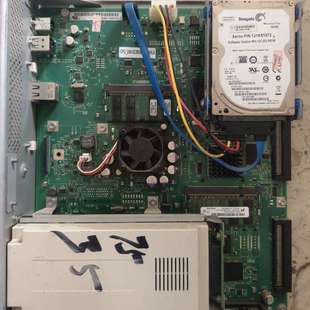 施乐打印机主板，带希捷320G硬盘，品，实物拍摄成色如图-议价；