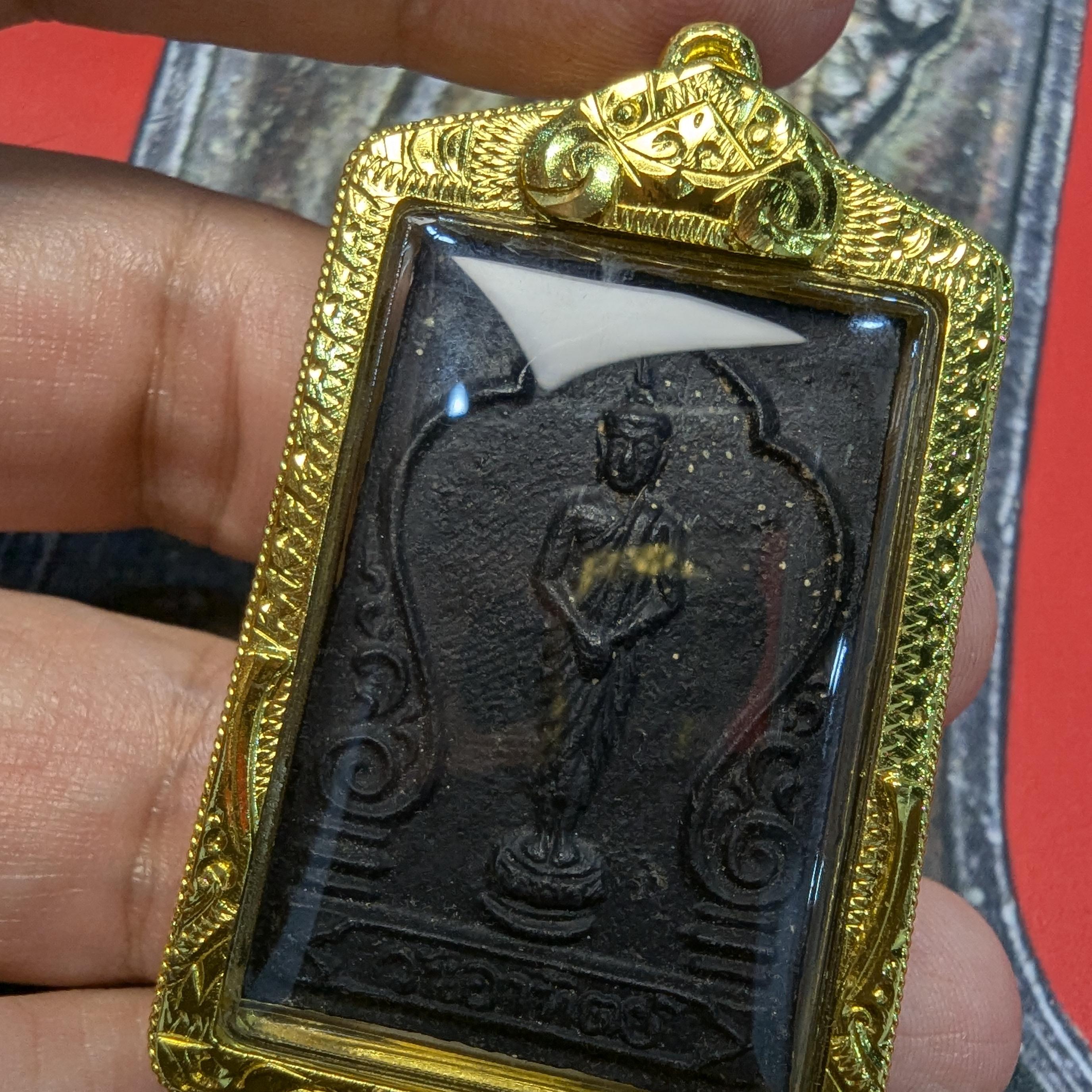 龙婆多龙婆贵冥想泰国吊坠