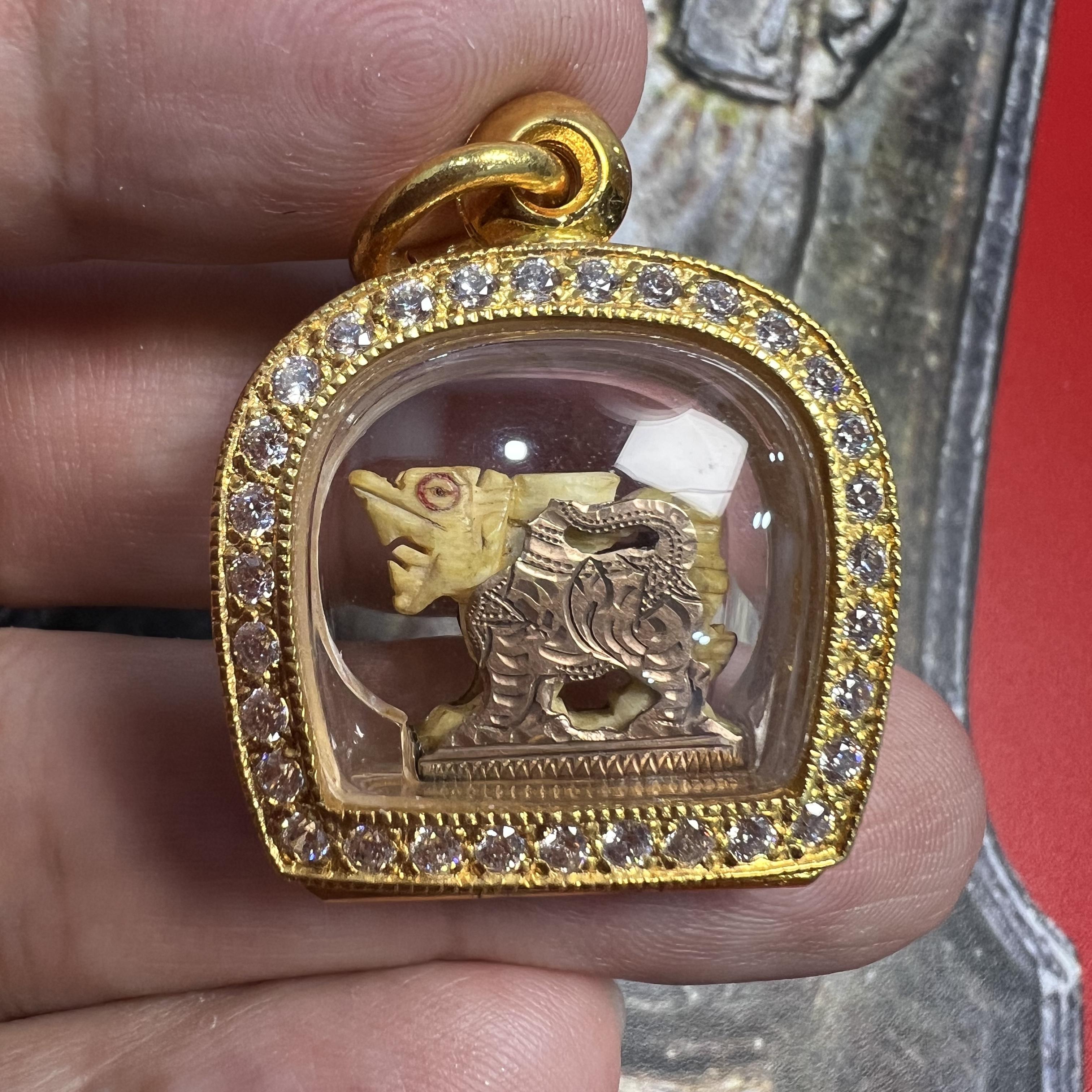 泰国佛牌龙婆可醒泰国狮吊坠