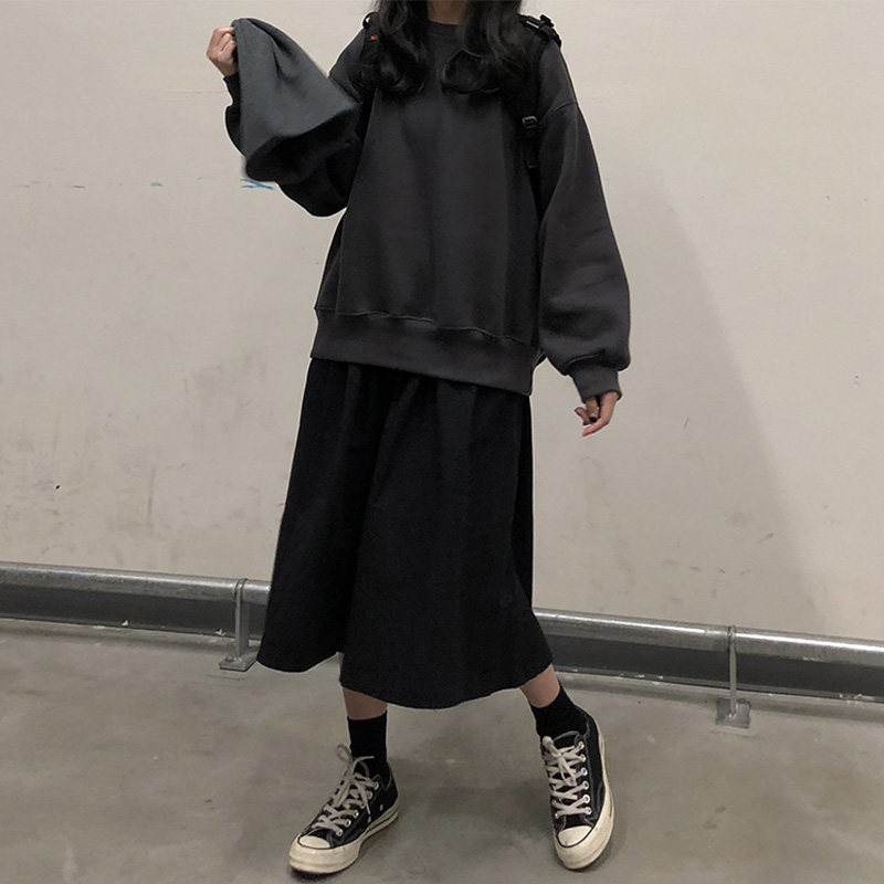 自制日系搭配炭灰卫衣两件套学院