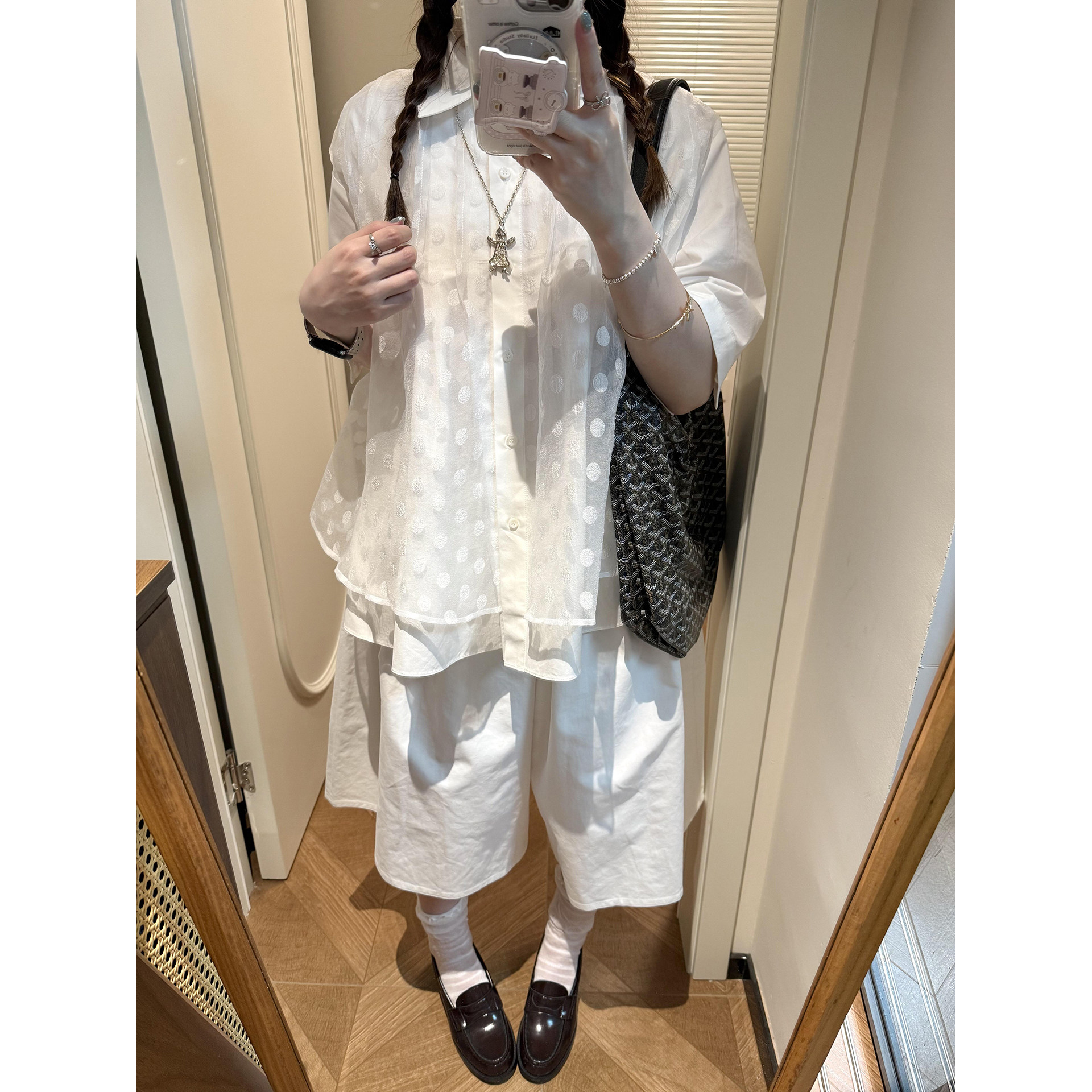 日系松弛感简约白色波点植绒衬衫女复古艺术生文艺范宽松显瘦衬衣