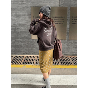 自制日系学院风姜黄色波点毛衣半身裙女秋气质显瘦包臀针织直筒裙