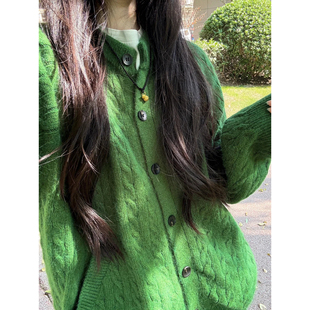 自制日系高级感绿色羊毛针织开衫女秋冬圆领麻花慵懒风厚毛衣外套