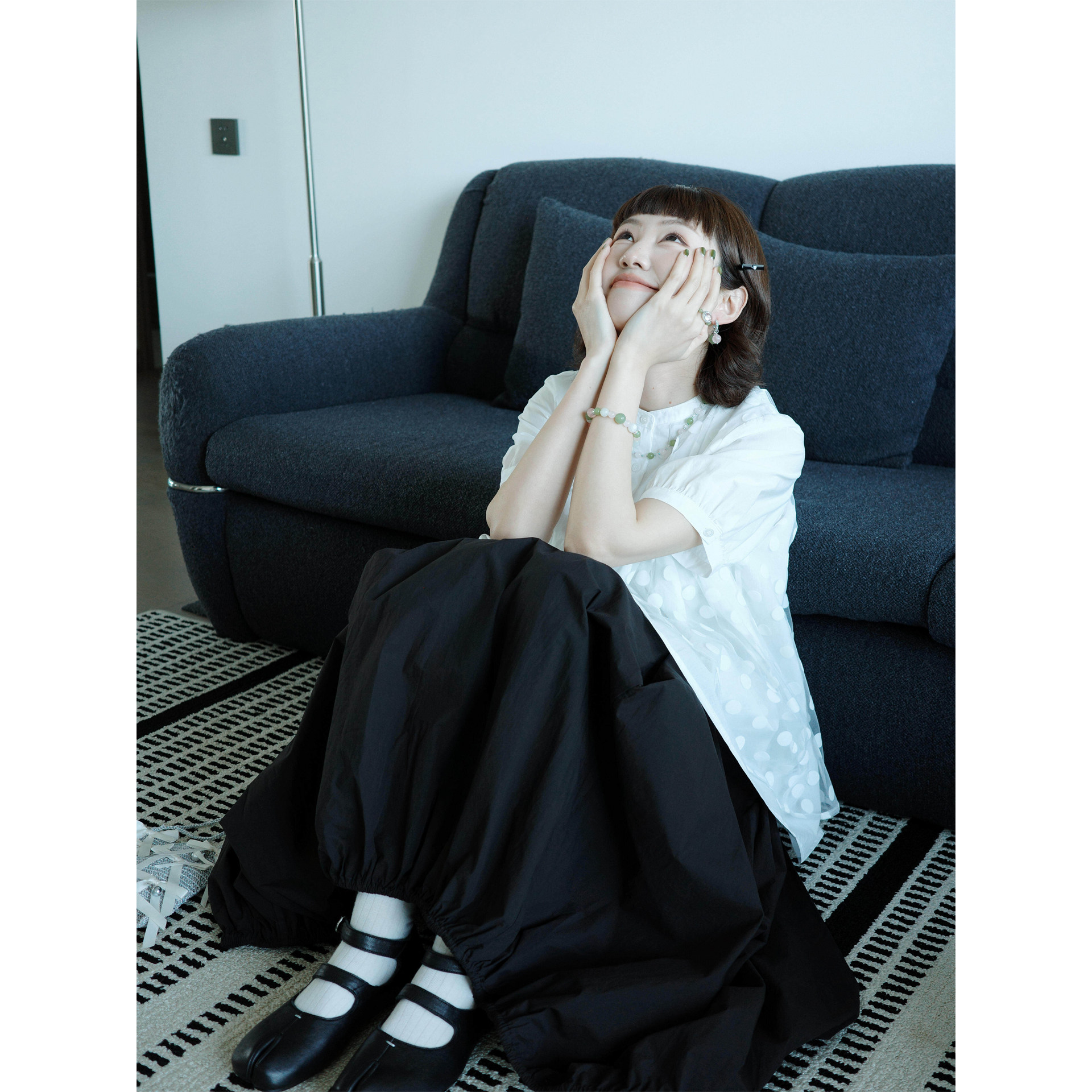 日系慵懒风白色波点网纱衬衣女图片