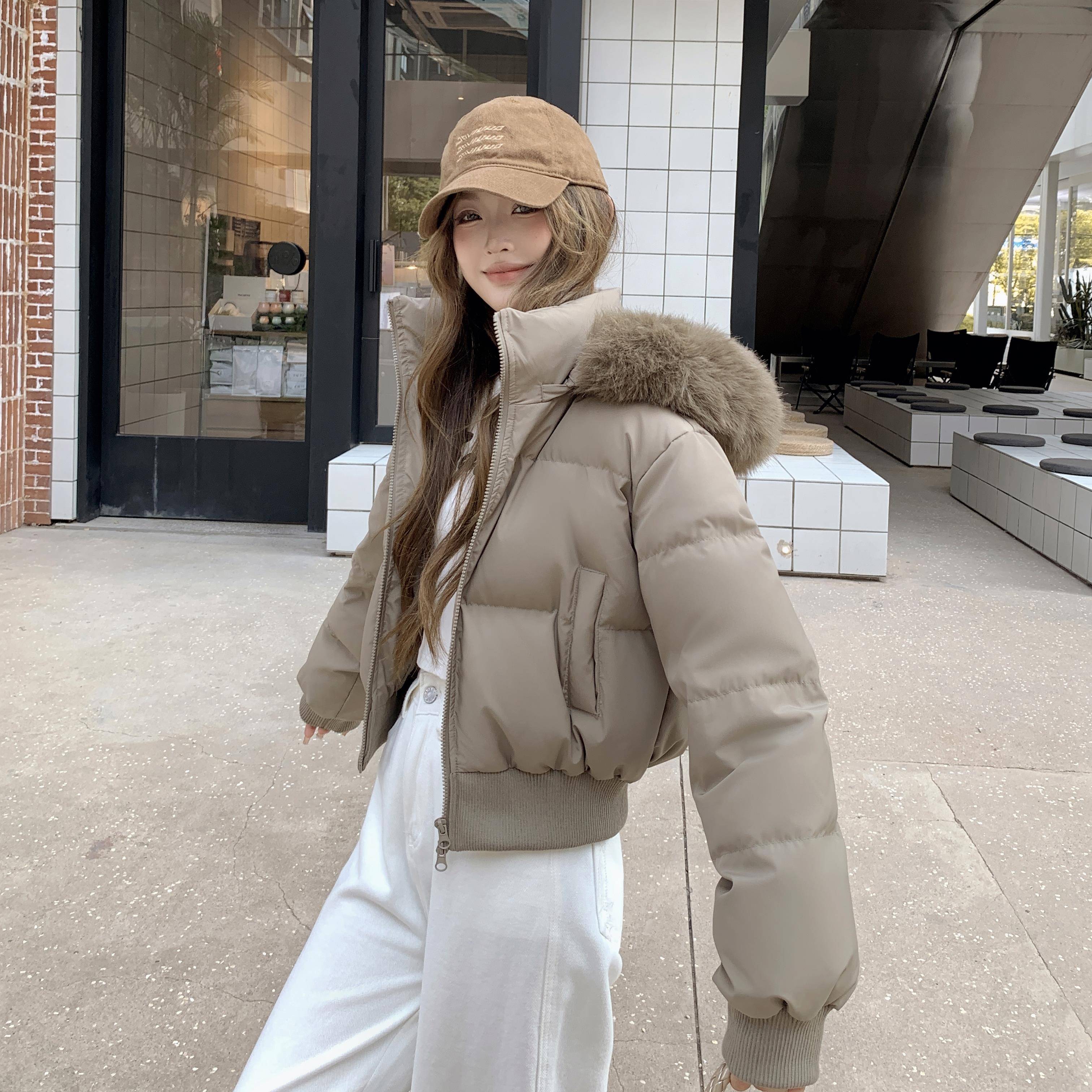 肯豆小个子90白鸭绒短羽绒服女2025冬季新款毛领连帽外套收腰加厚