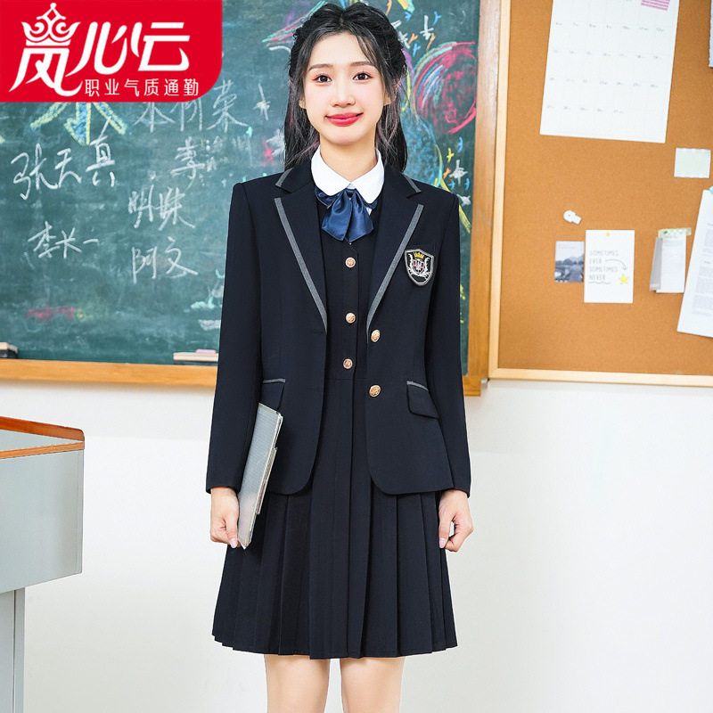 学院风套装女2024新款秋季小个子休闲设计感二粒扣jk制服西装套裙