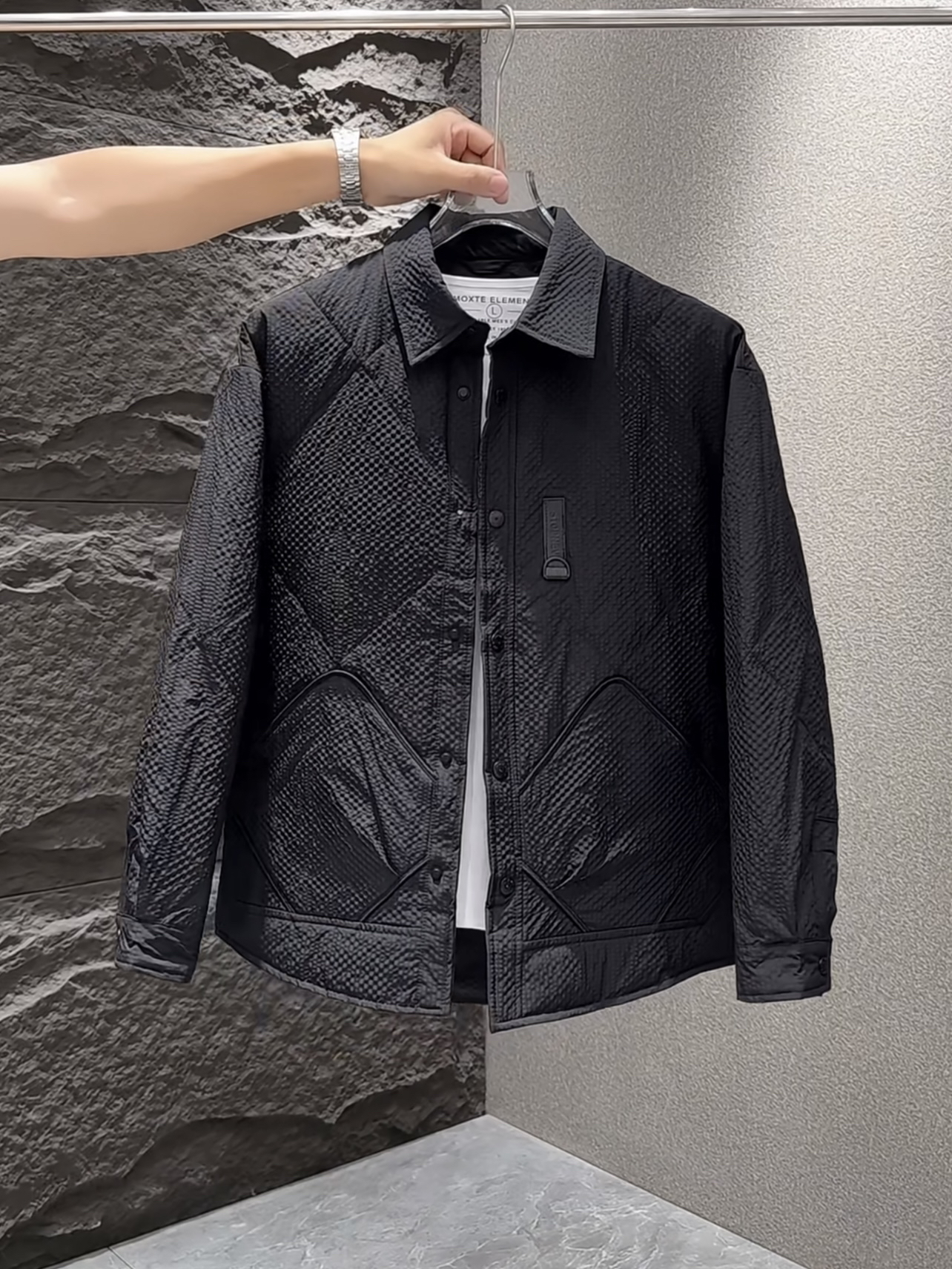 高级感轻薄羽绒服冬季外套潮流休闲帅气翻领男士轻便保暖冬装上衣