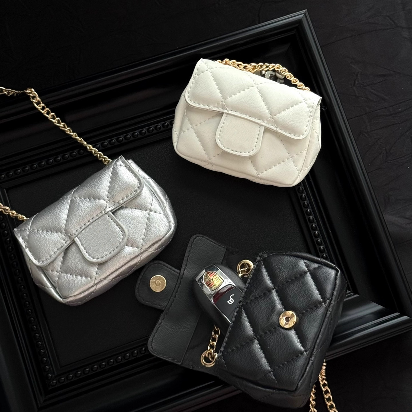 小羊皮纹格子小香风适用airpodsPro3保护套皮质AirPods4保护壳挂绳AirPodsPro2耳机壳3/4代斜挎挂脖链条女