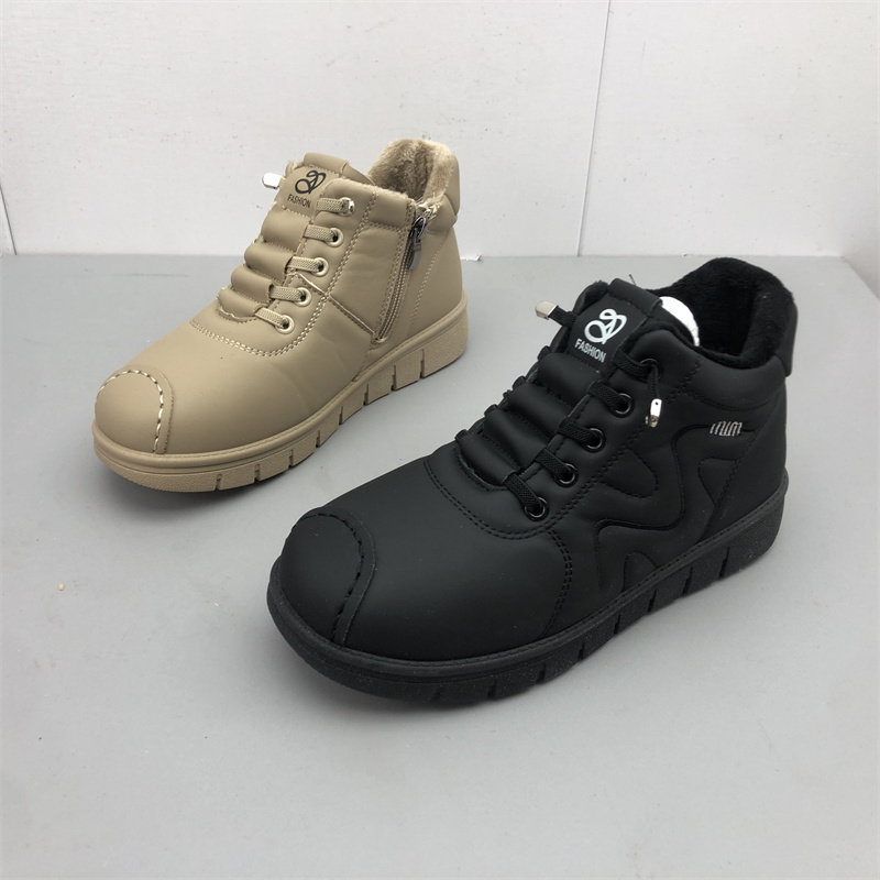 2025圆头耐磨加绒高帮鞋女冬季保暖防滑软底休闲棉鞋黑色平底鞋