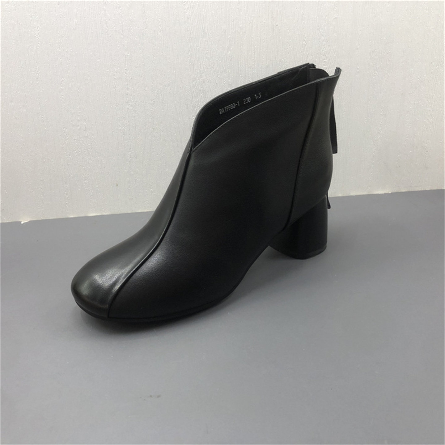 工厂直销断码2025冬款女鞋圆头粗跟真皮韩版时装靴女短靴外贸鞋鞋,女鞋,时装靴,淘宝优惠券,粉丝福利购,淘宝优惠卷