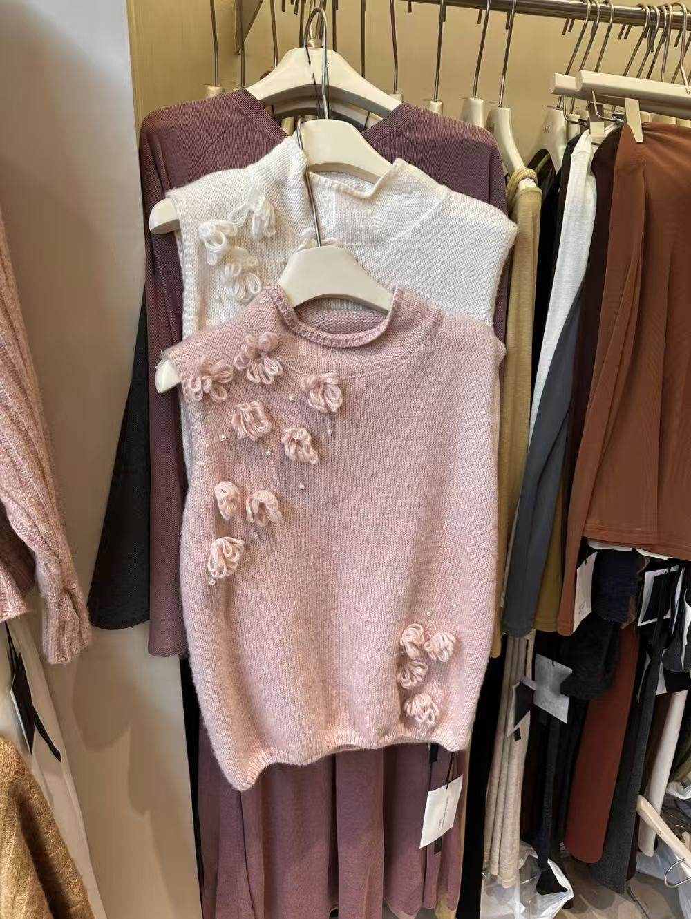 甜美风立体花朵无袖针织衫马甲女2025秋季新款叠穿减龄温柔风坎肩,女装/女士精品,毛针织衫,淘宝优惠券,粉丝福利购,淘宝优惠卷