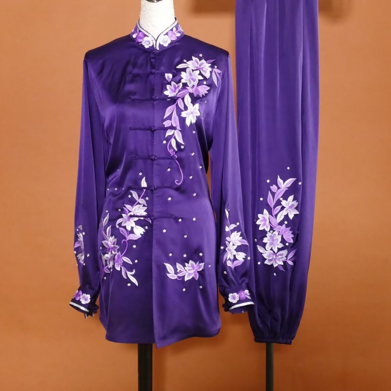 迎春绣花太极服表演比赛女