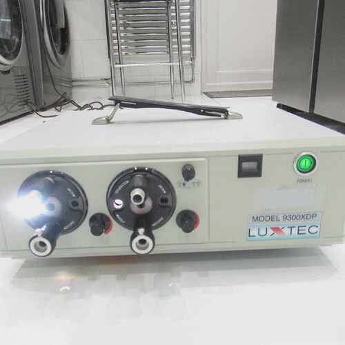 LUXTEC 9300XDP SURGICAL ENDOSCOPY XENON LIGHTSOURCE STORZ OL