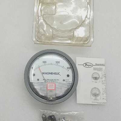 Dwyer Magnehelic Differential Pressure Gauge 2000300 Pa Pasc