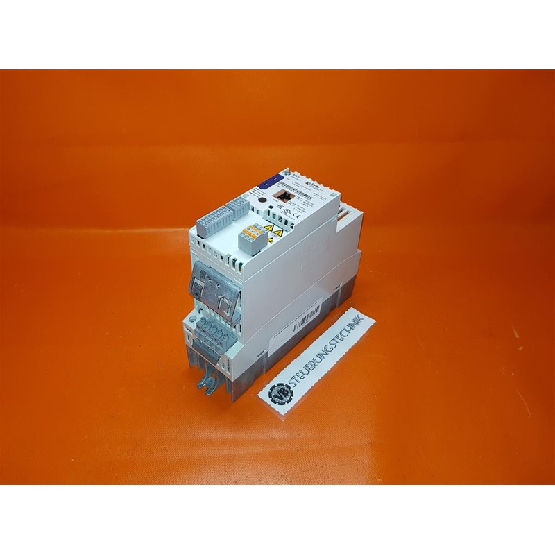 Lenze E84AVSCE3714SX0 / SW 16.02 / 0,37kW / 8400 StateLine C