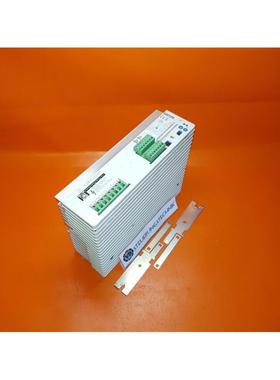 Lenze Tipo: 33.8214 - E / 33.8214-E.2A-21 - 3,0kW Inversor D