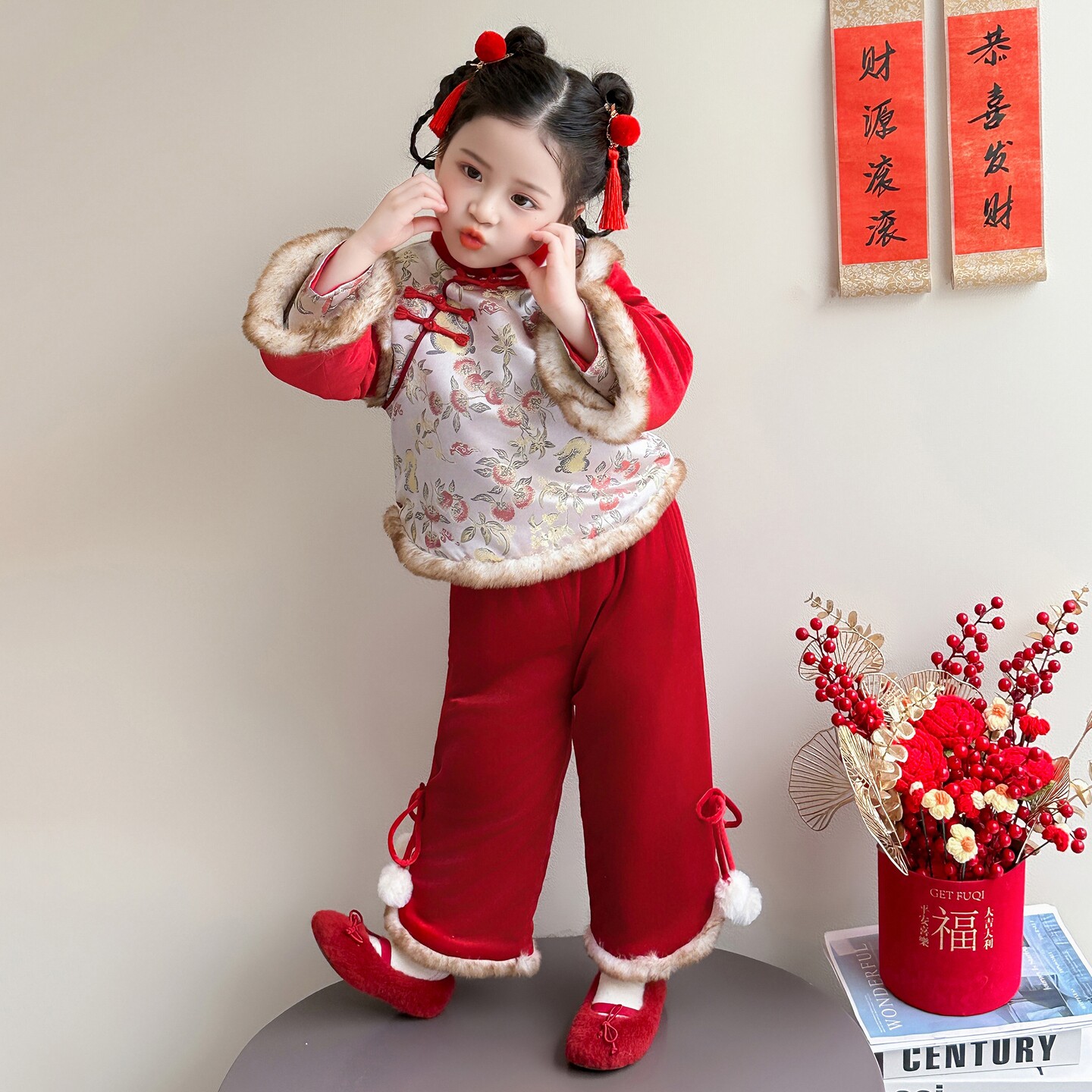冬季女宝新年唐装套装红色小女孩两件套加厚冬装加绒女童新中式潮