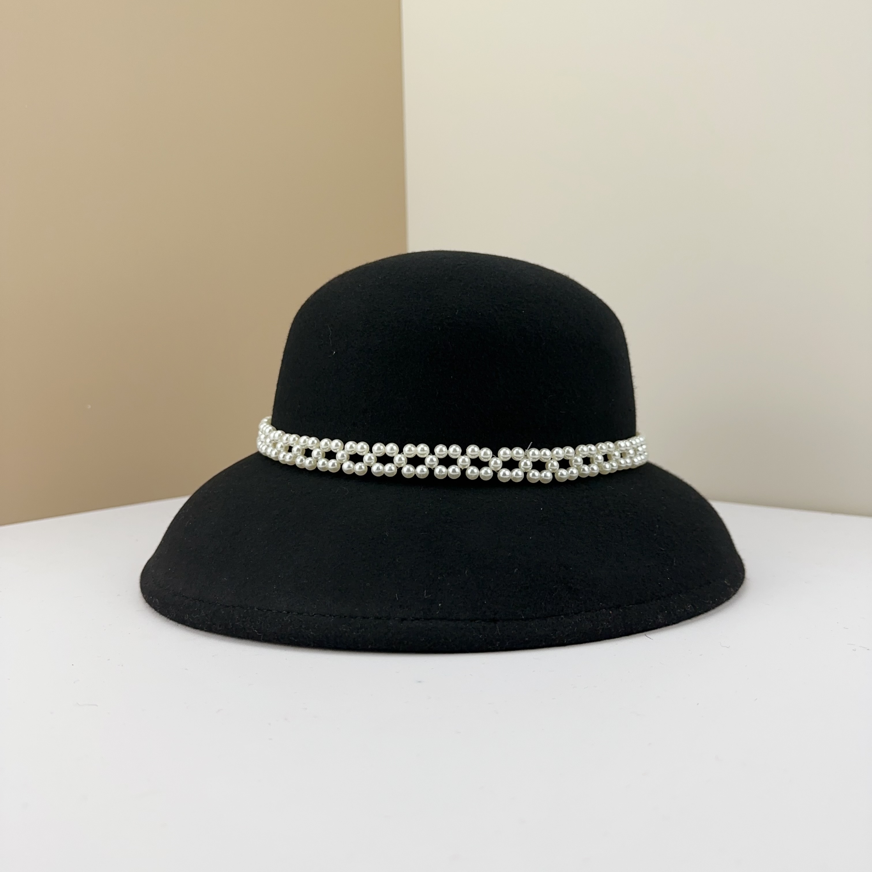 礼帽出游英伦女秋冬卷边