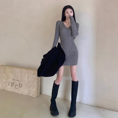 V领针织连衣裙短款小个子修身显