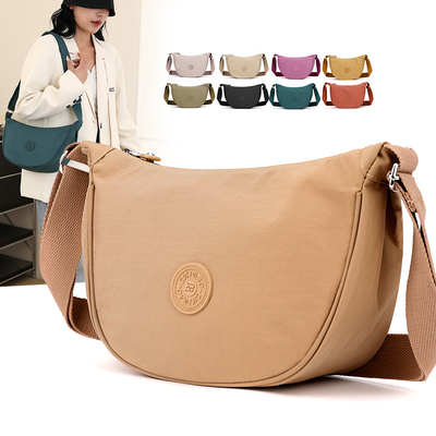 KVKY新款尼龙布时尚百搭女士跨包