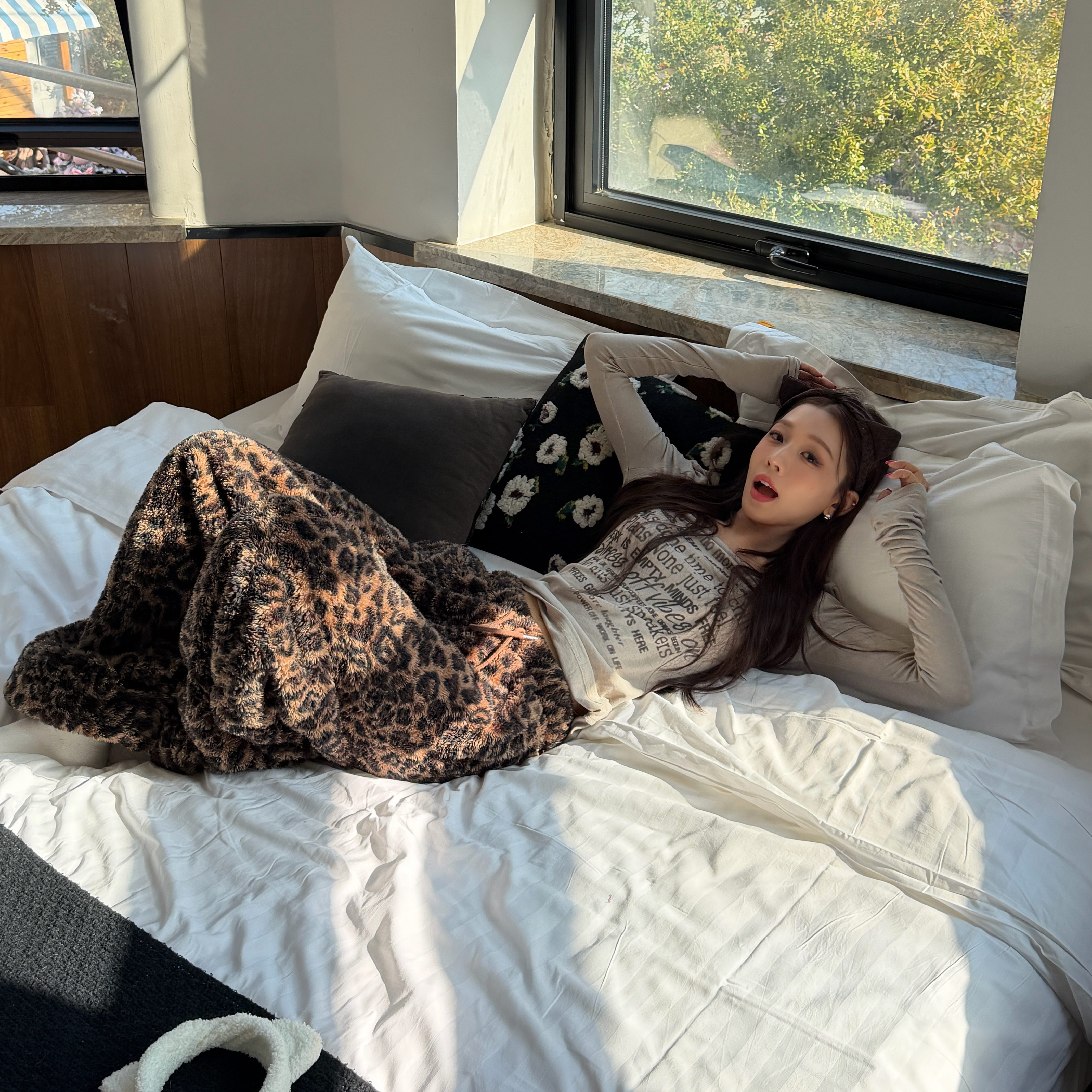 豹纹毛茸茸加厚宽松休闲裤