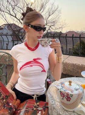 Oh！Me Tell【jennie金智妮同款】海豚印花修身显瘦辣妹圆领T恤女