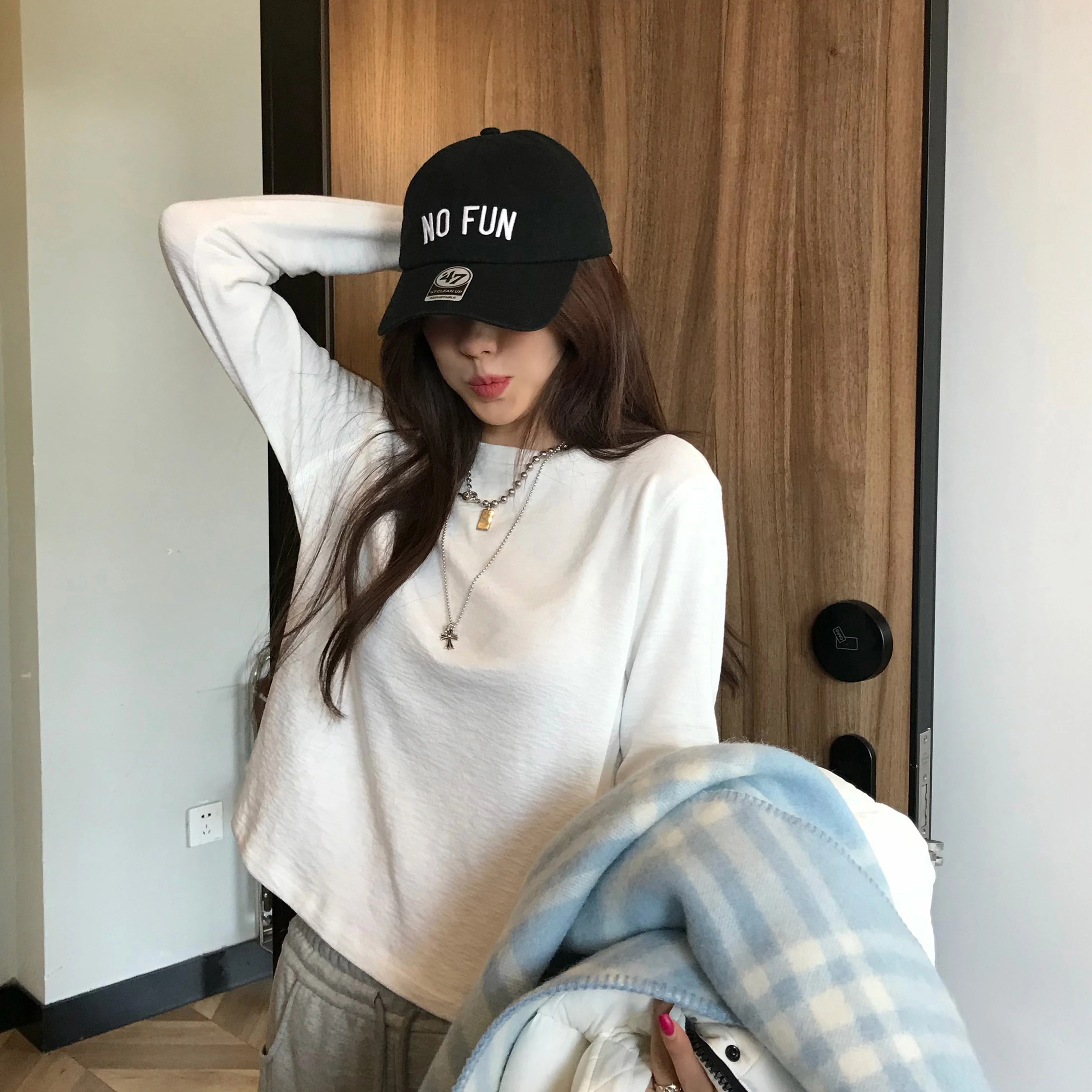 jennie加绒短款长袖圆领T恤