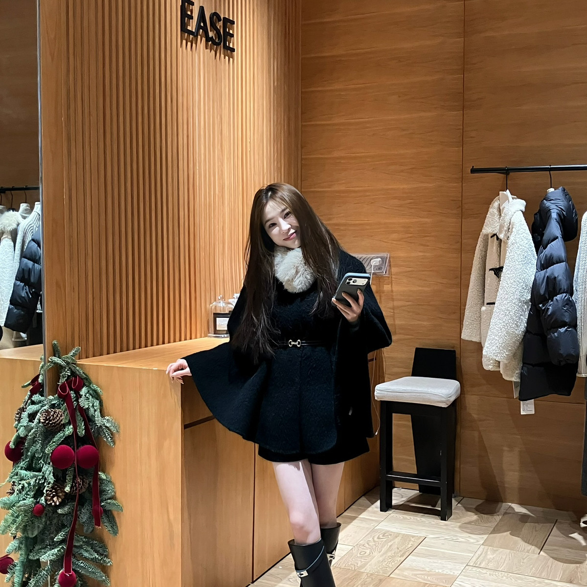 EASE-(配毛领环保毛仿毛可拆卸,腰带)(含60羊毛)(10苏力)E25 D024