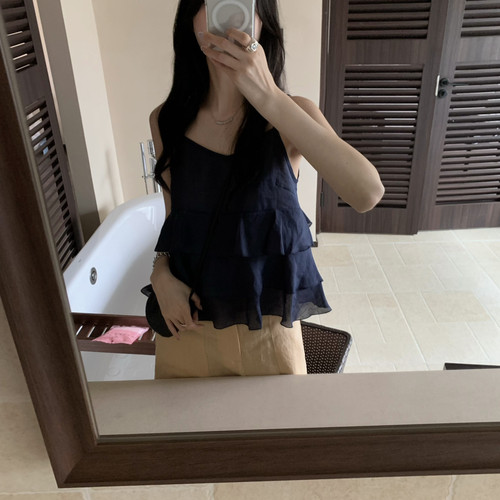 Believe-26夏上新吊带荷叶边减龄淑女显瘦背心(不配项链)9063