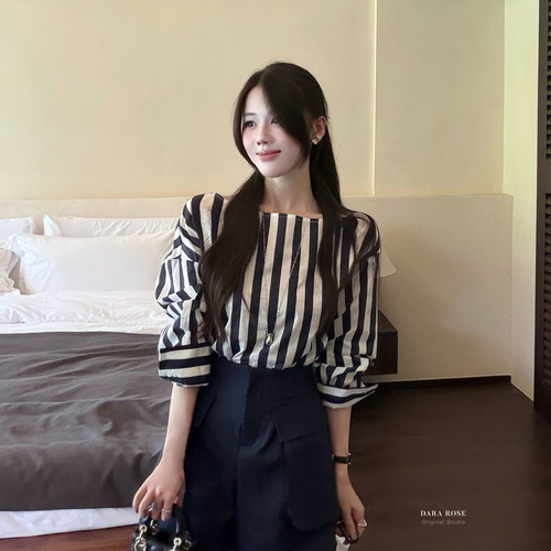 DARA ROSE-秋上新简约竖条纹设计感小衫Q9686