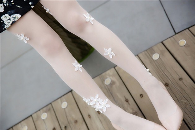 手工花朵珍珠连裤袜 超薄性感蕾丝透肉丝袜 洛丽塔日系奶白打底袜