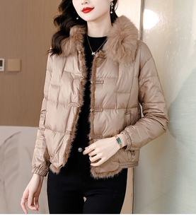 真狐狸大毛领羽绒服女2024年新款拼接貂毛短款盘扣白鸭绒面包服