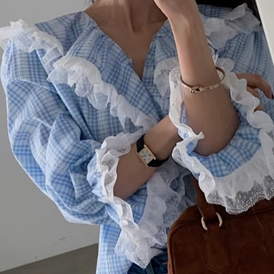 十三行春季新品法式复古蕾丝荷叶边设计宽松喇叭袖长袖衬衫上衣女