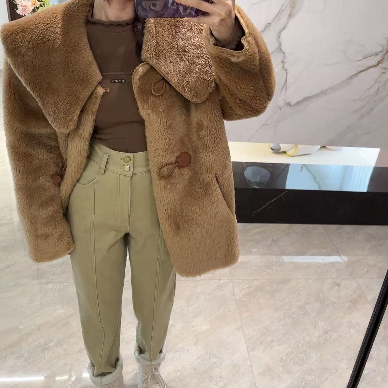 【贵气财阀】原单订制升级款牛角扣翻领毛毛外套