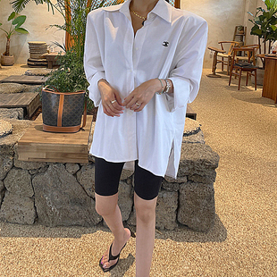 韩国东大门秋季ins新品胸前刺绣小标简约垫肩宽松长袖bf男友衬衫