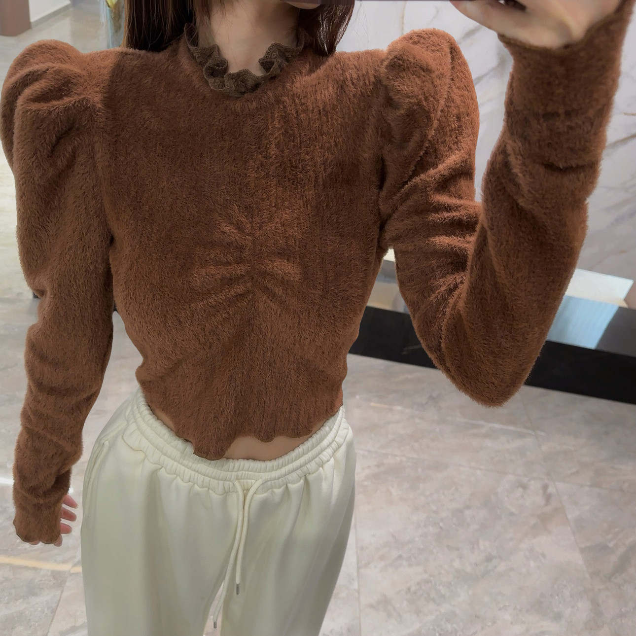 【中古甜茶】原单褶皱泡泡袖蕾丝领口毛毛上衣