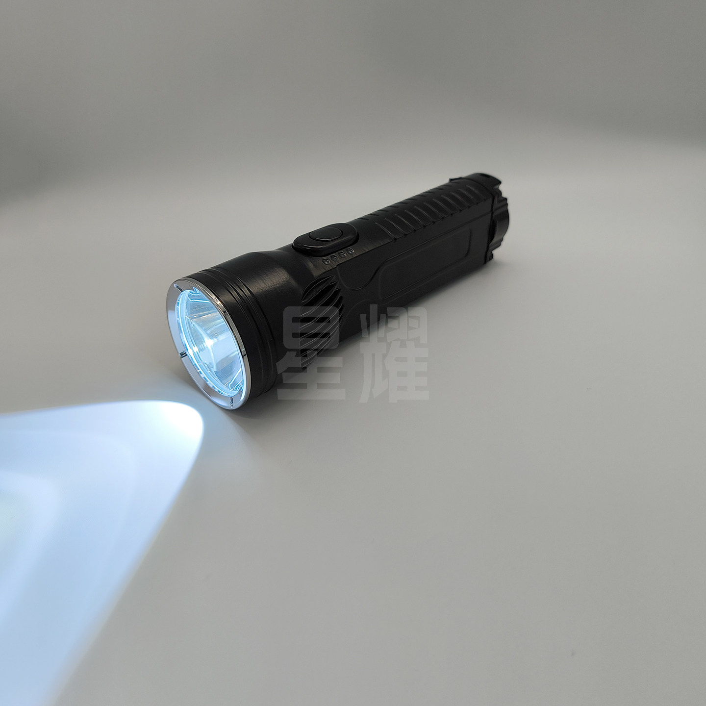 TME2800大功率多功能手电筒磁吸10W电量显示手持式Type-c充电IP66