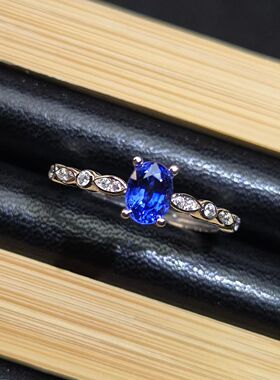 天然蓝宝石戒指精品货指标全在线重量0.83克拉尺寸4.2*5.8mm净体