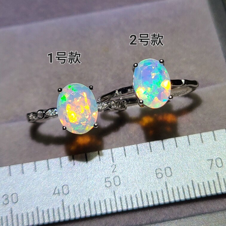 天然刻面欧泊戒指切割面的七彩欧泊与众不同的几何图形的彩
