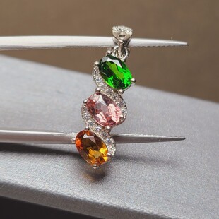 多宝吊坠绿色是透辉石粉碧玺黄水晶颗颗精品连中三元