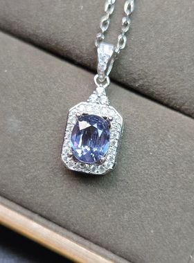 天然尖晶石吊坠蓝尖晶重0.85克拉5.5*7mm全净体实物布灵布灵闪