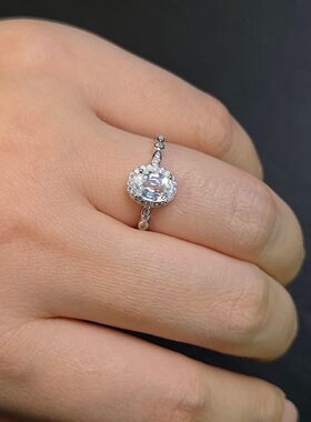 天然白蓝宝戒指稀少名贵白蓝宝重量1.2克拉净体硬度高媲美白钻