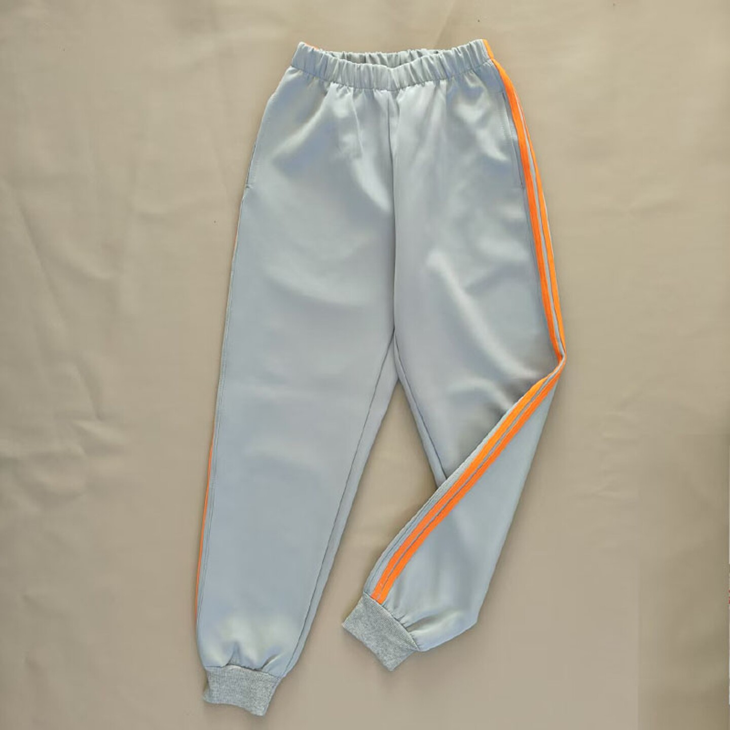 冬季加绒银灰色南韩丝初中小学生校裤子两道橘红杠收口长裤男女款