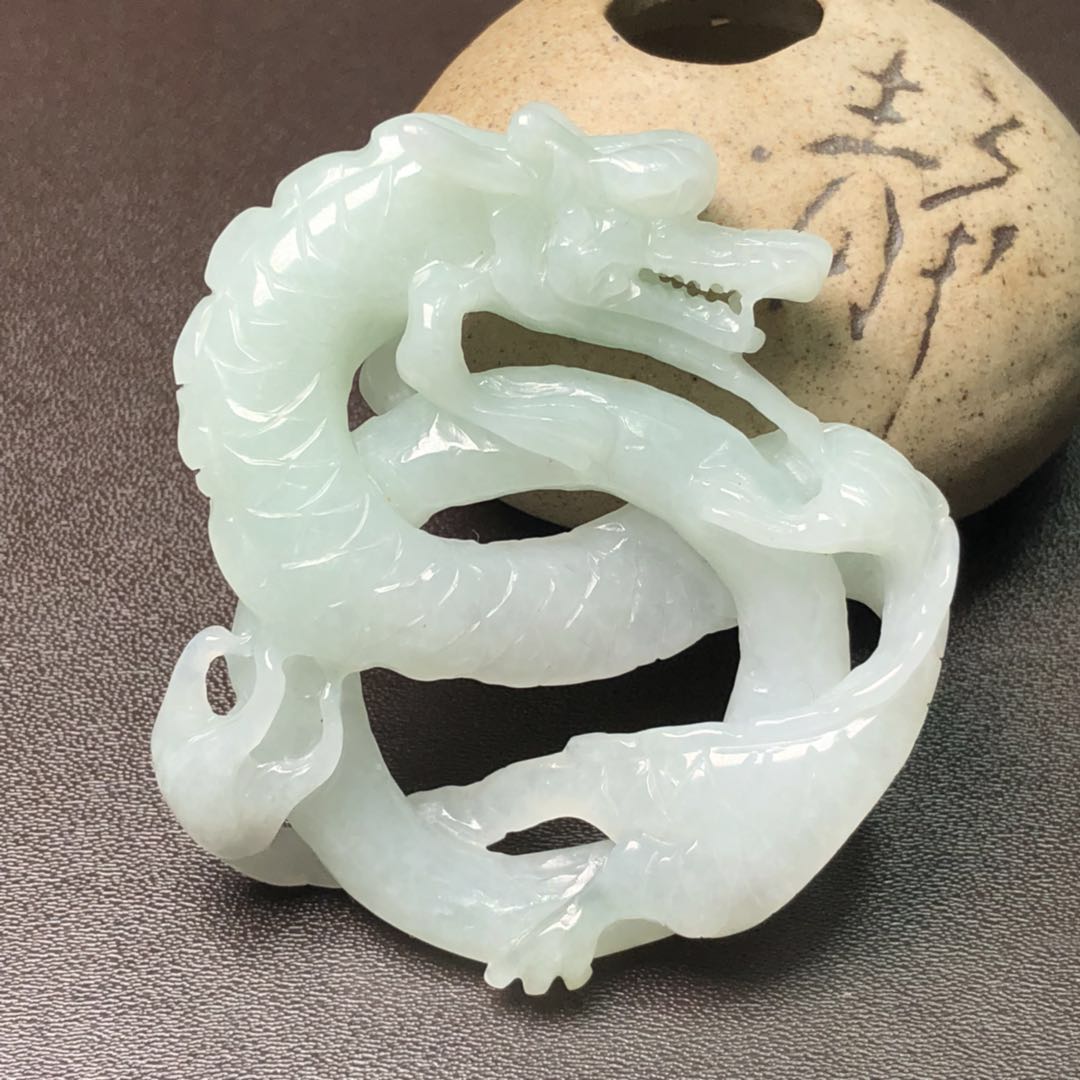天然翡翠盘龙雕件a货雕刻龙凤