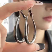 枪黑色水滴圆环耳圈简约高级感小众显脸瘦 耳环复古港风潮酷耳饰