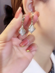 天使之泪耳环高级感精致百搭猫眼石银针耳扣2025年新款潮小众设计