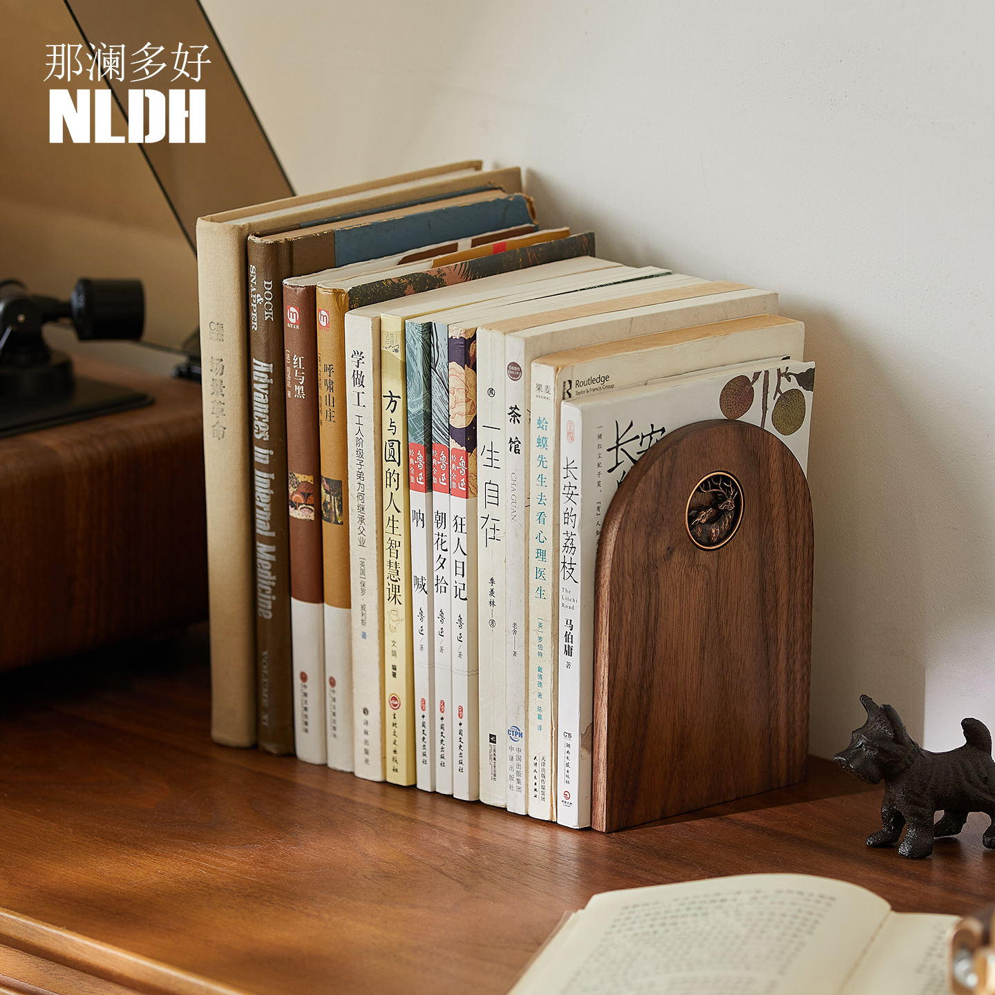 书桌侧边书立黑胡桃木可伸缩儿童学生高中生学校实木书立架桌面收纳书挡板固定书本课桌收纳神器分隔板 - 封面