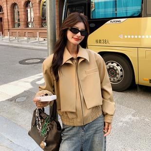 卡其色帅气减龄大翻领短款外套女2026年春季新款超火炸街百搭夹克