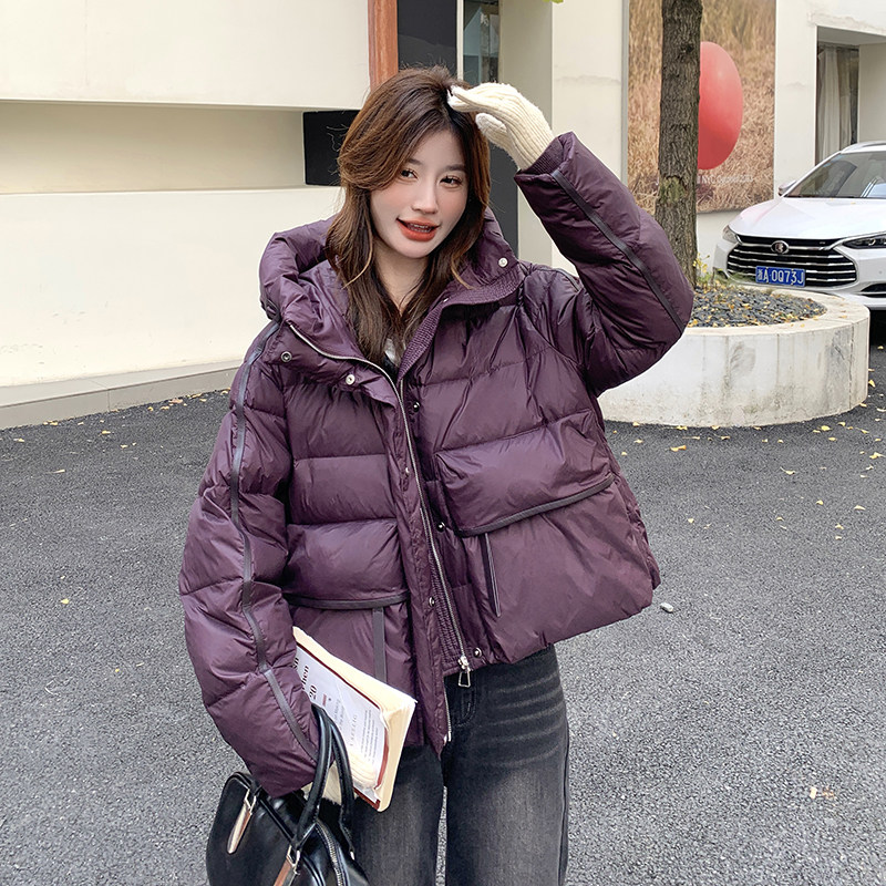 紫色设计感90白鸭绒拼皮连帽羽绒服外套女2025冬季新款百搭面包服