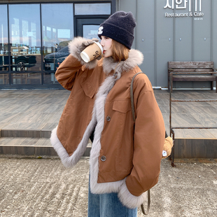焦糖色休闲范毛绒拼接棉服女2025年冬季新款宽松百搭工装风派克服